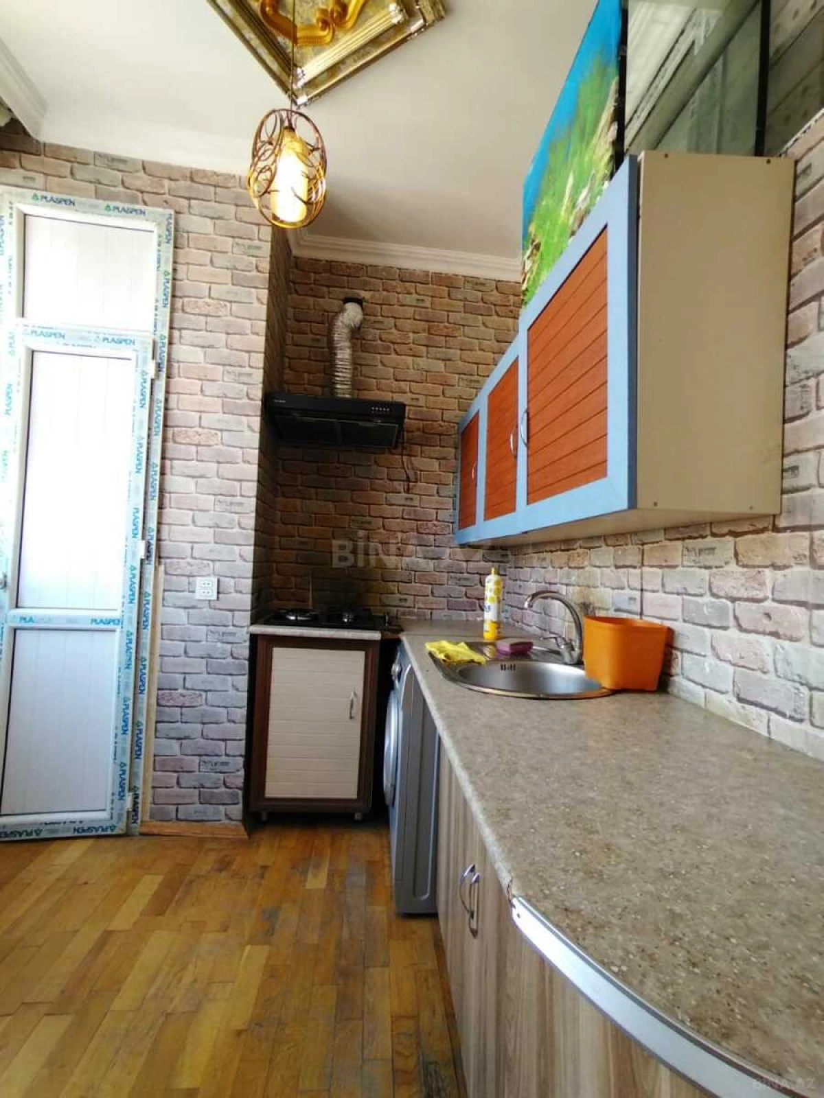 Satılır 2 otaqlı mənzil 75 m²