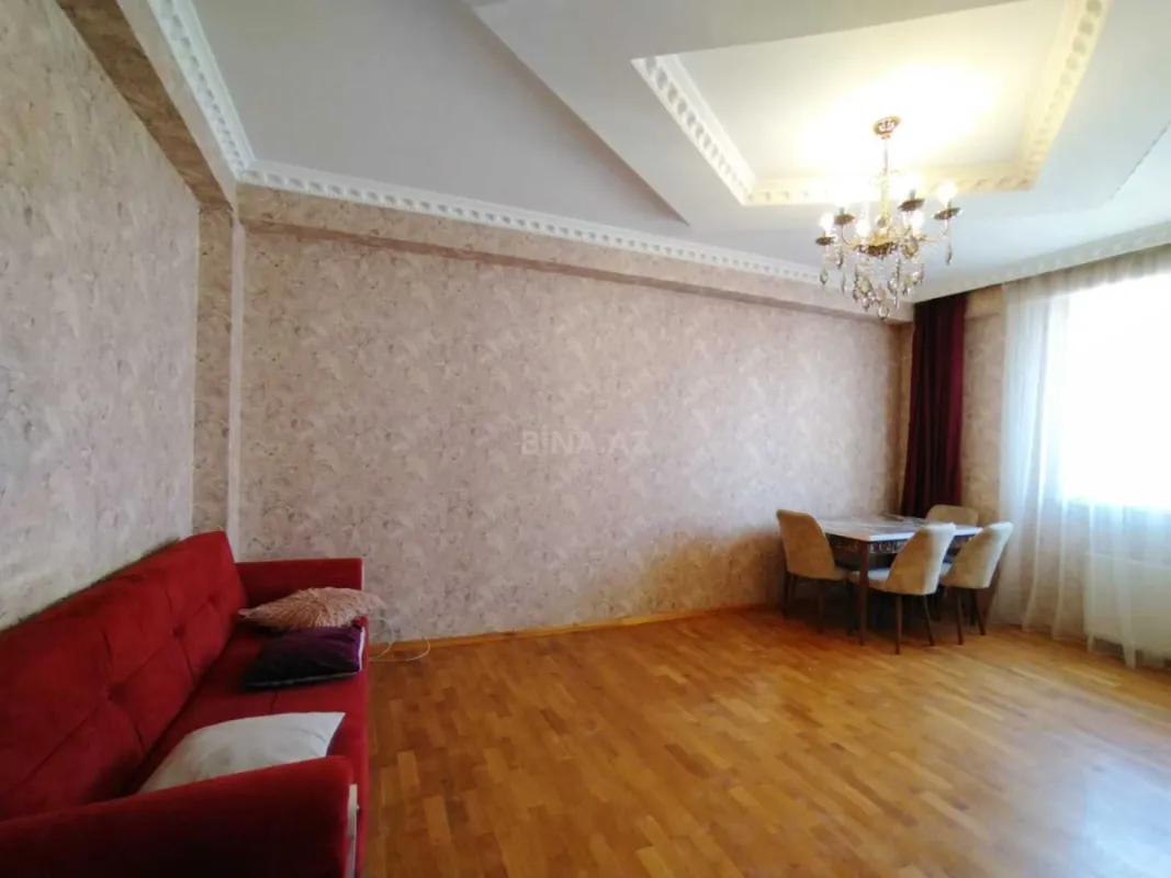 Satılır 2 otaqlı mənzil 75 m²