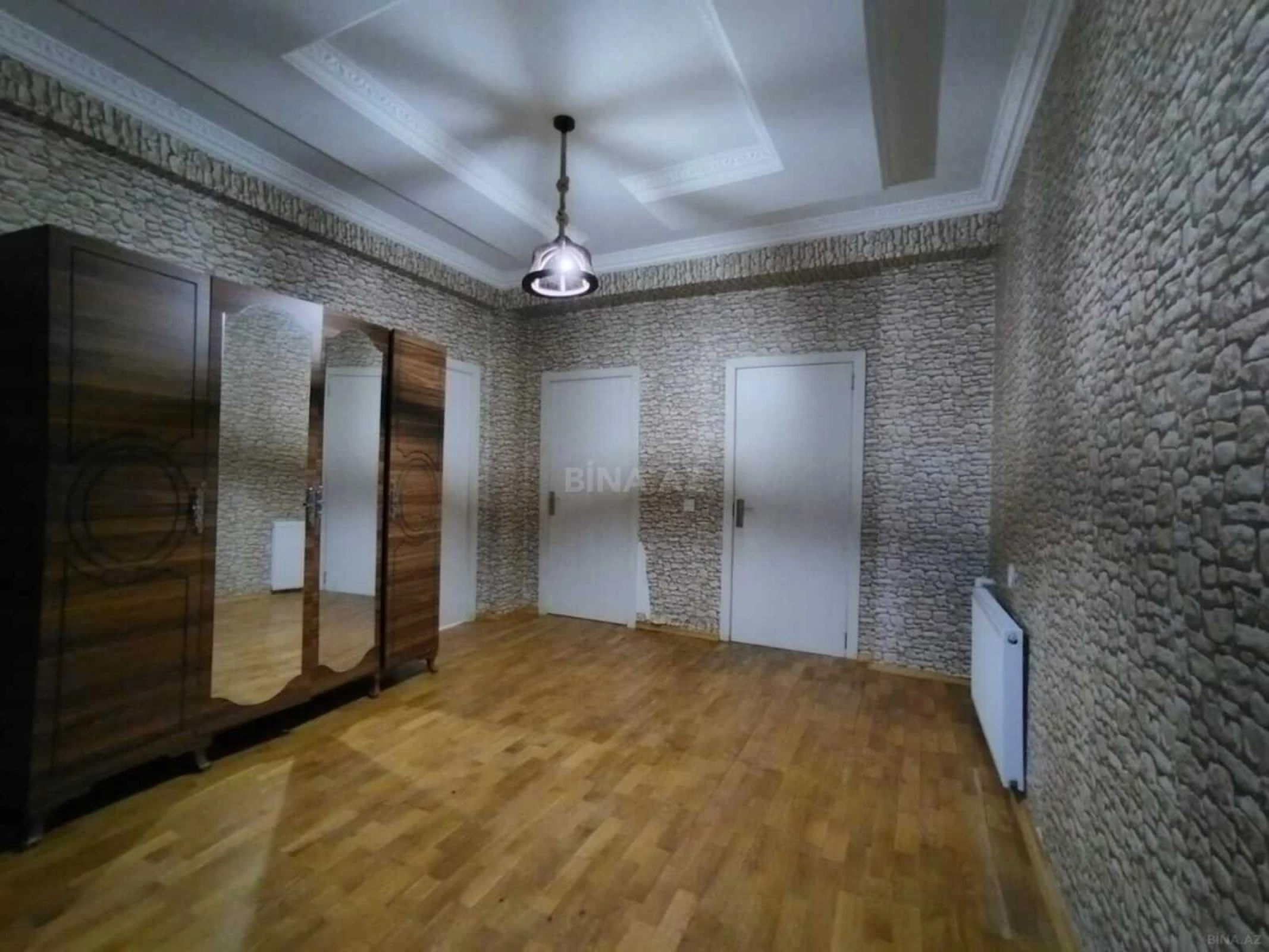 Satılır 2 otaqlı mənzil 75 m²
