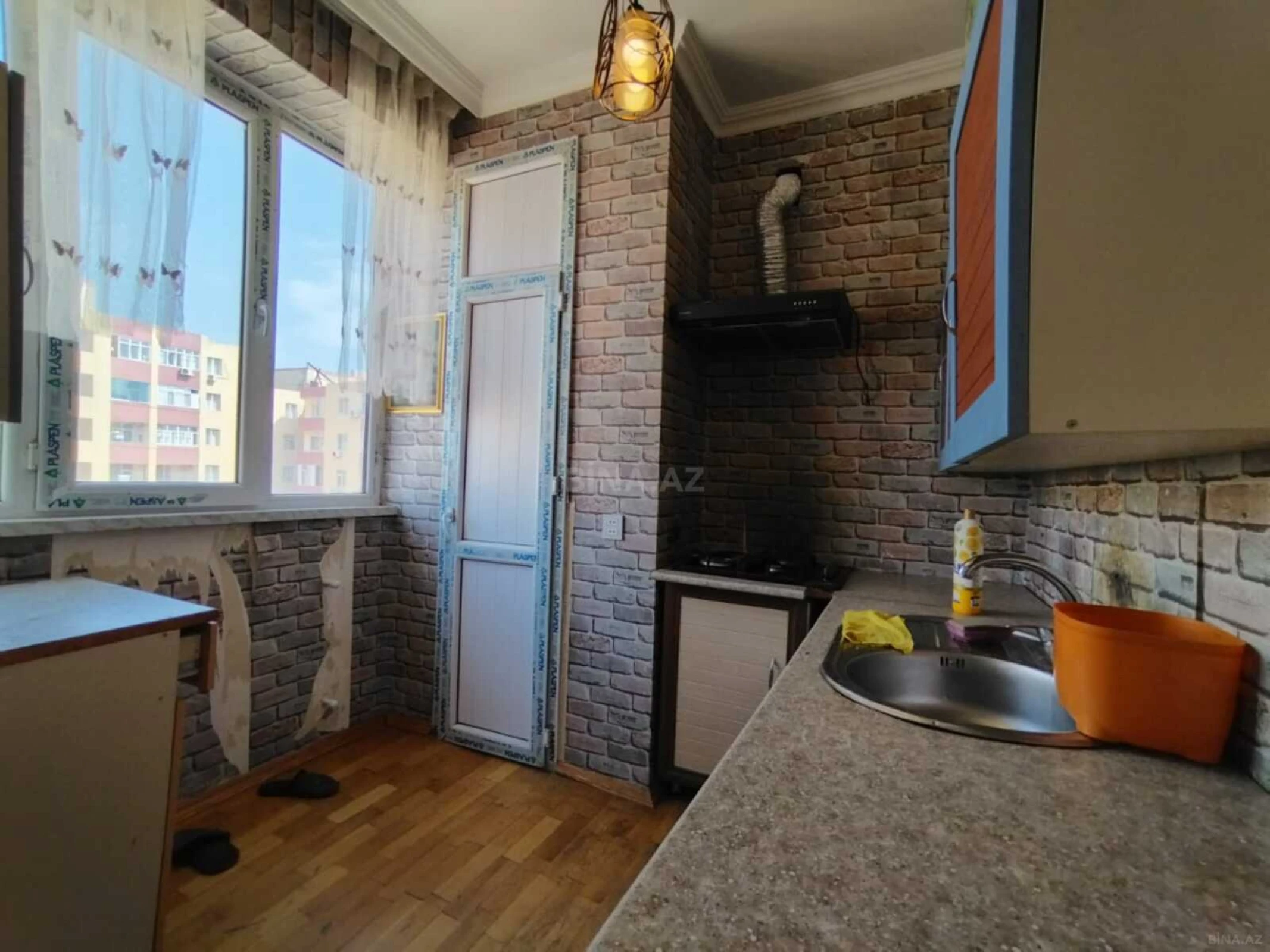 Satılır 2 otaqlı mənzil 75 m²