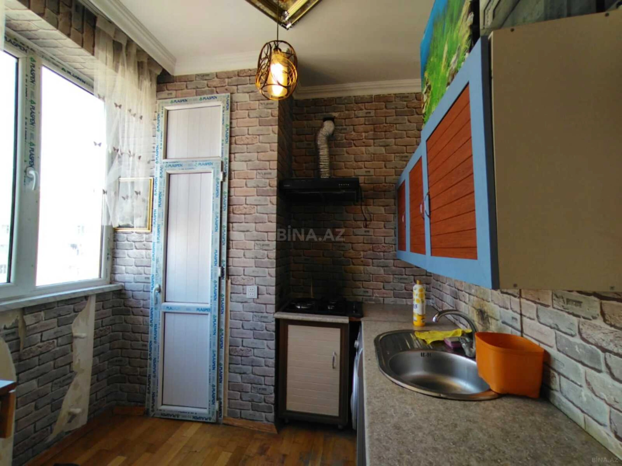 Satılır 2 otaqlı mənzil 75 m²