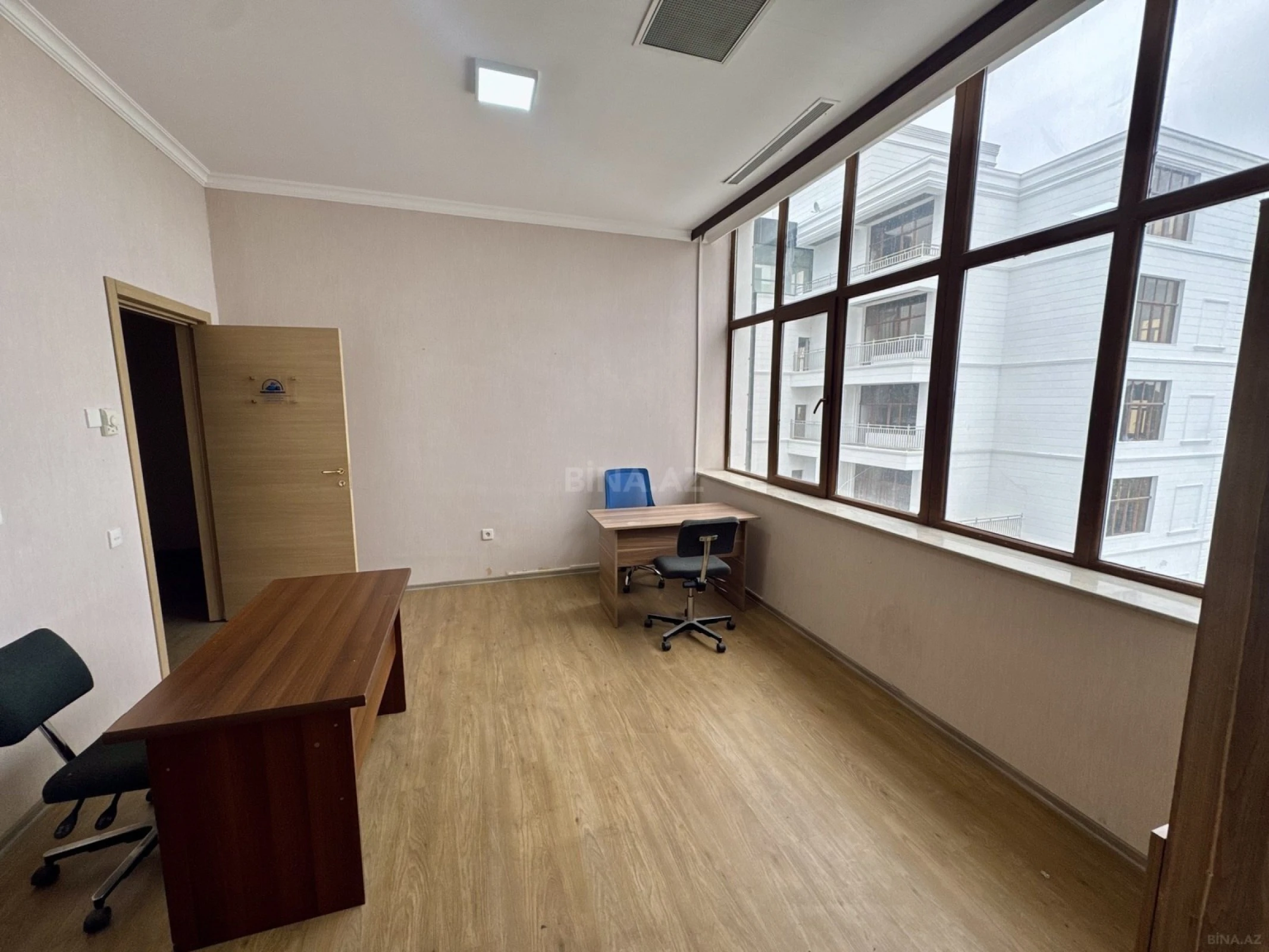 Kirayə verilir 2 otaqlı ofis 65 m²