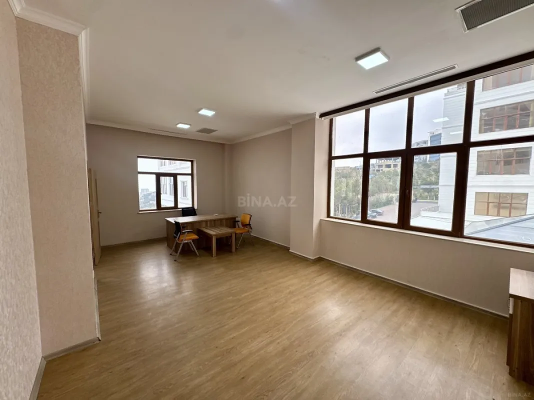 Kirayə verilir 2 otaqlı ofis 65 m²