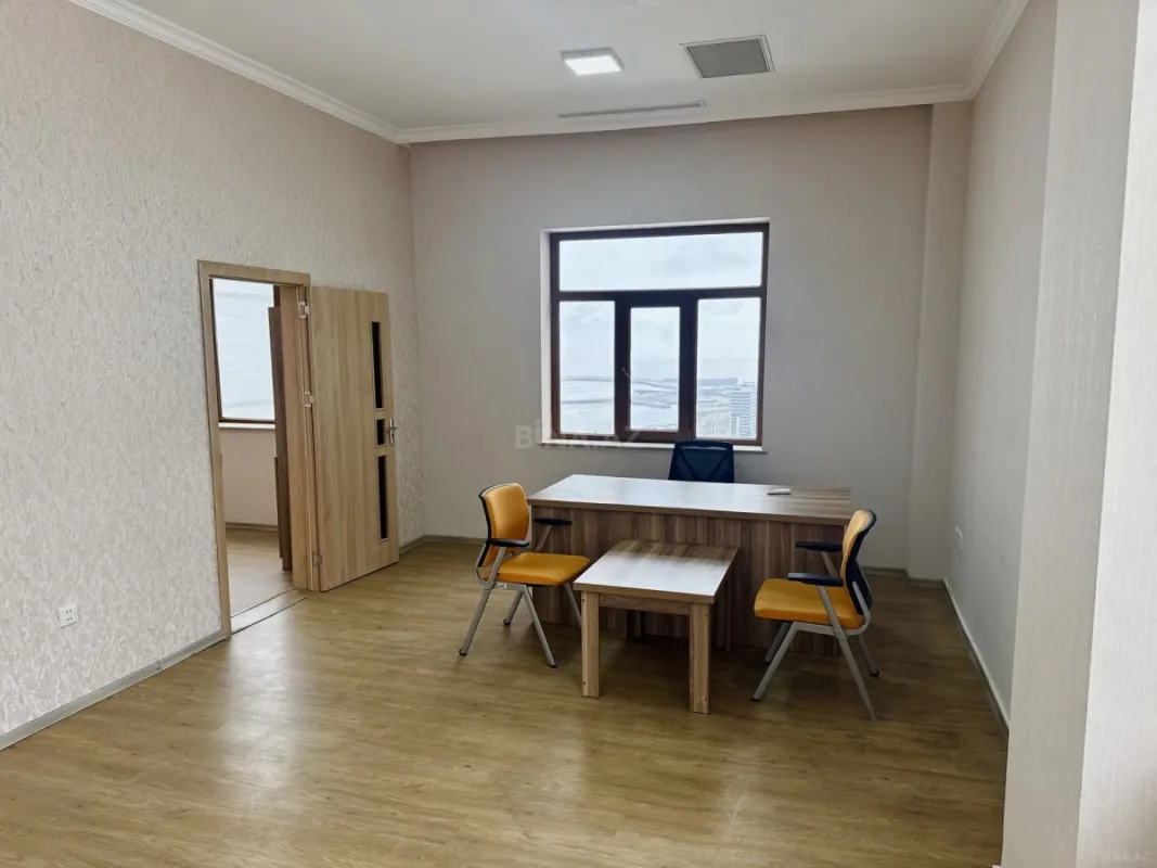 Kirayə verilir 2 otaqlı ofis 65 m²
