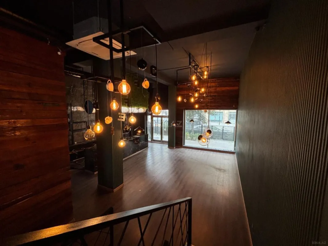 Satılır obyekt 196 m²