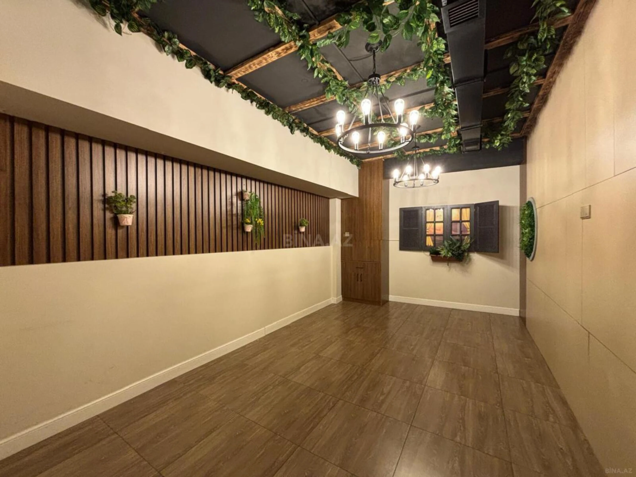 Satılır obyekt 196 m²