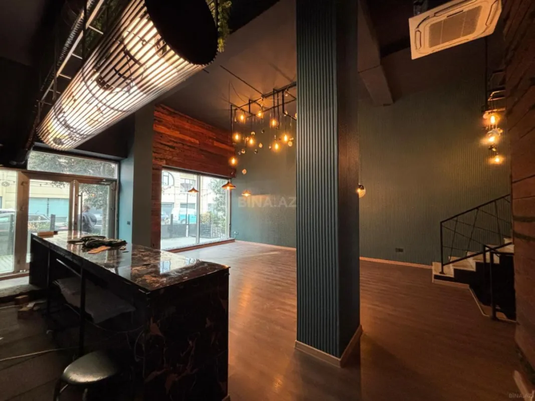 Satılır obyekt 196 m²