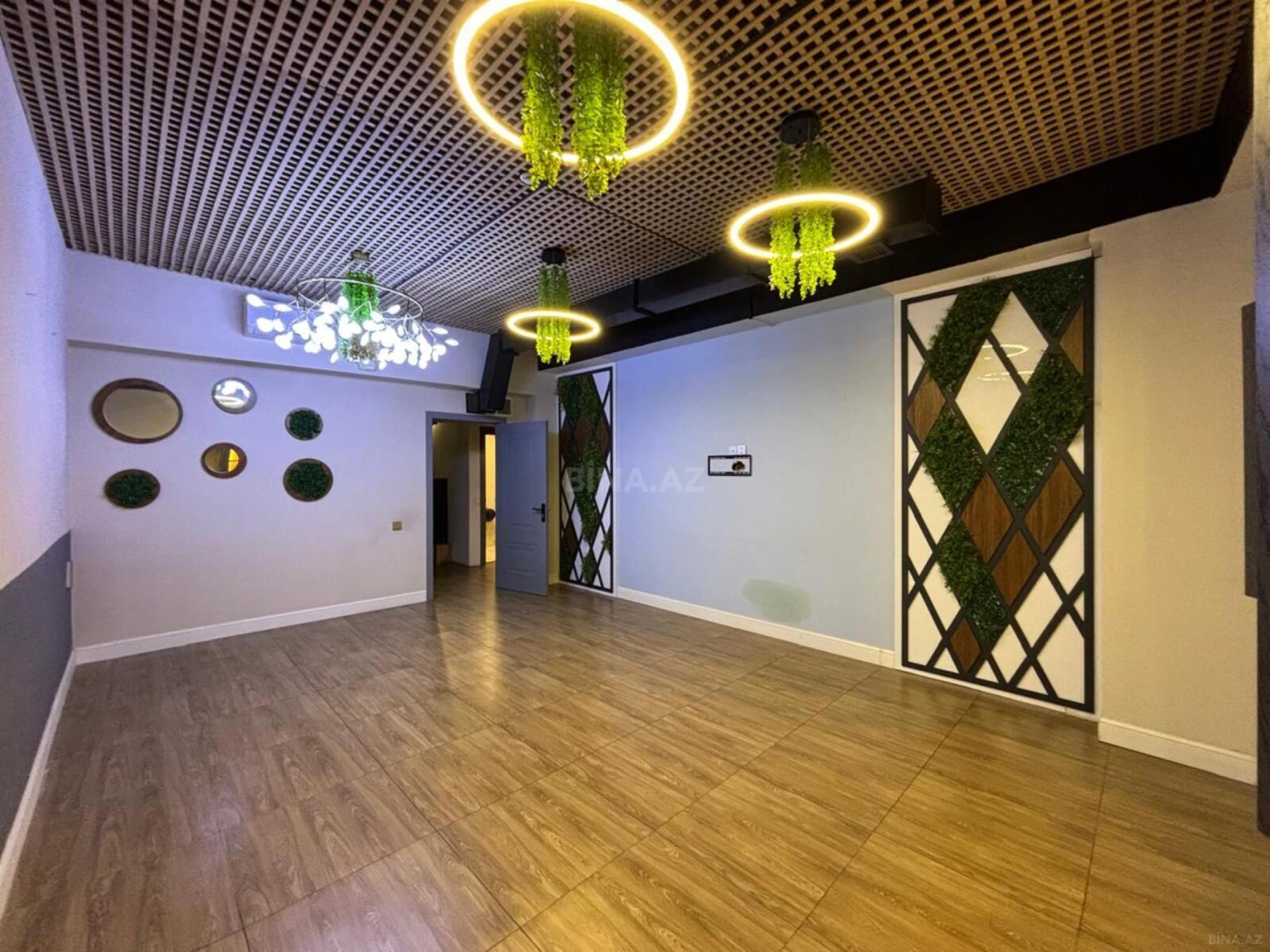 Satılır obyekt 196 m²