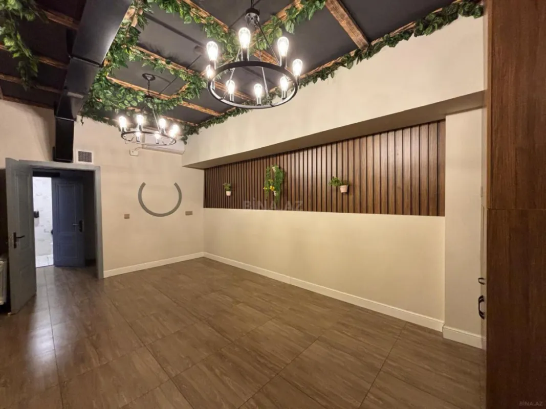 Satılır obyekt 196 m²