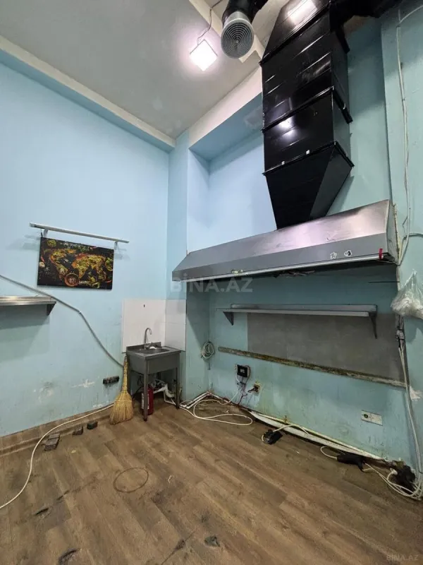 Satılır obyekt 196 m²