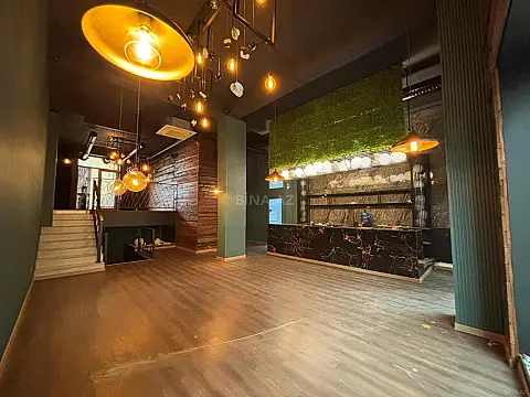 Satılır obyekt 196 m²