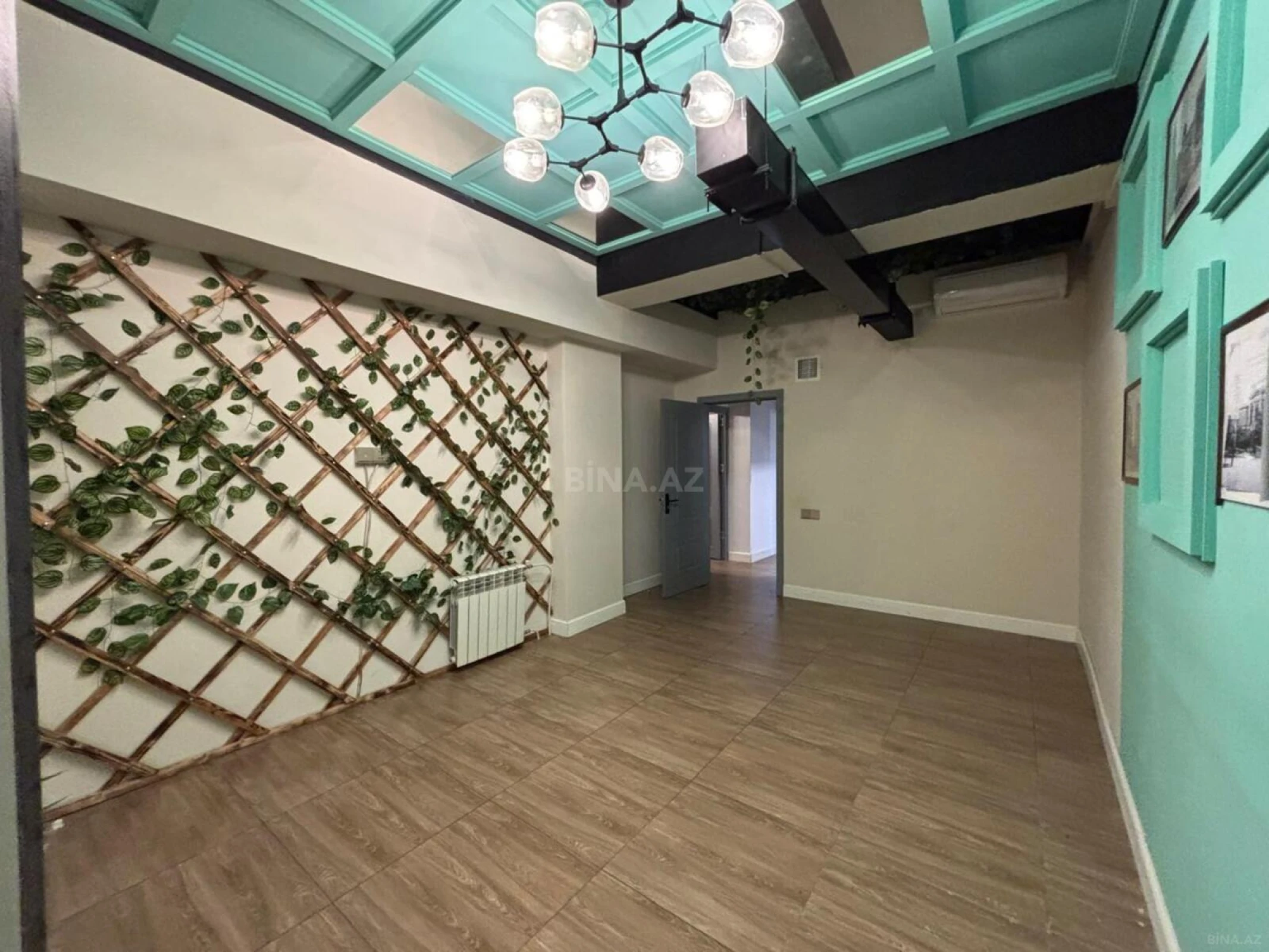 Satılır obyekt 196 m²