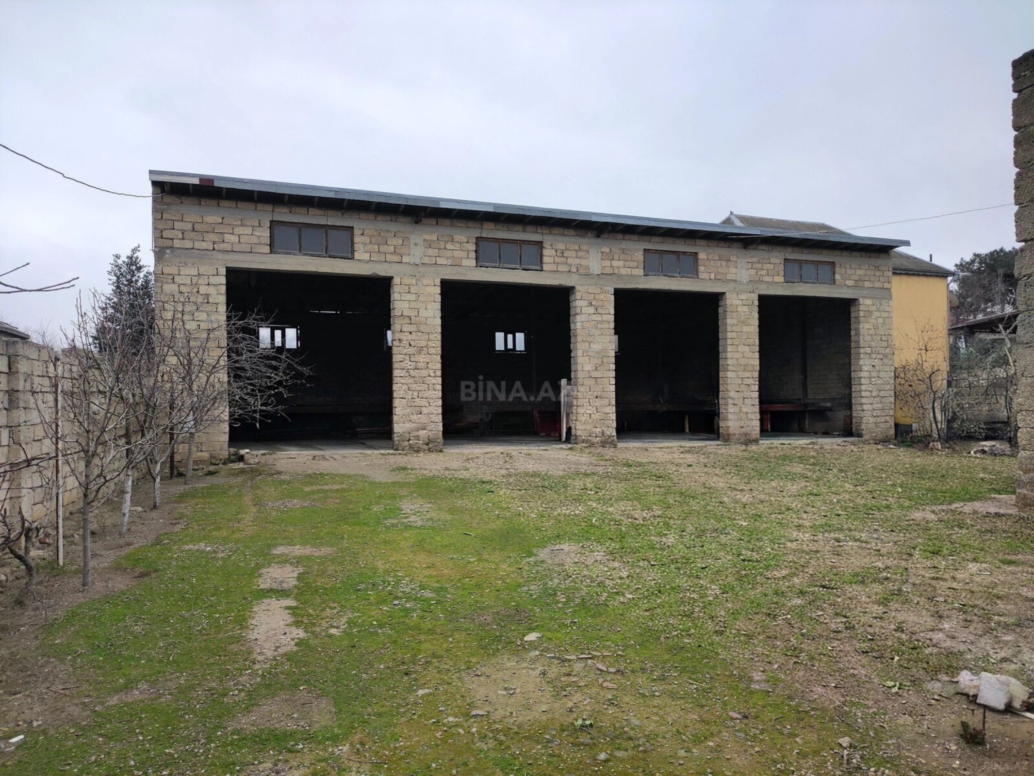 Kirayə verilir obyekt 300 m²