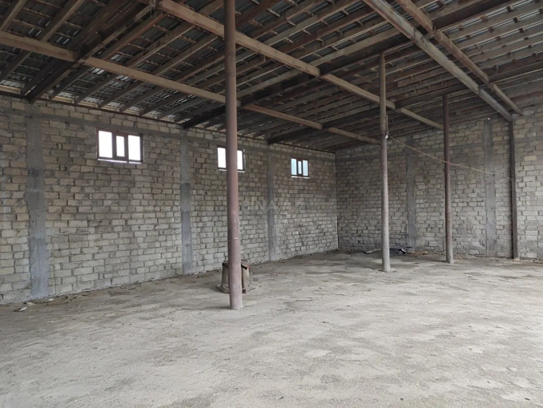 Kirayə verilir obyekt 300 m²