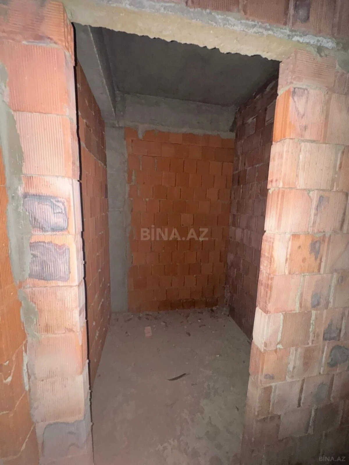 Satılır 1 otaqlı mənzil 54 m²