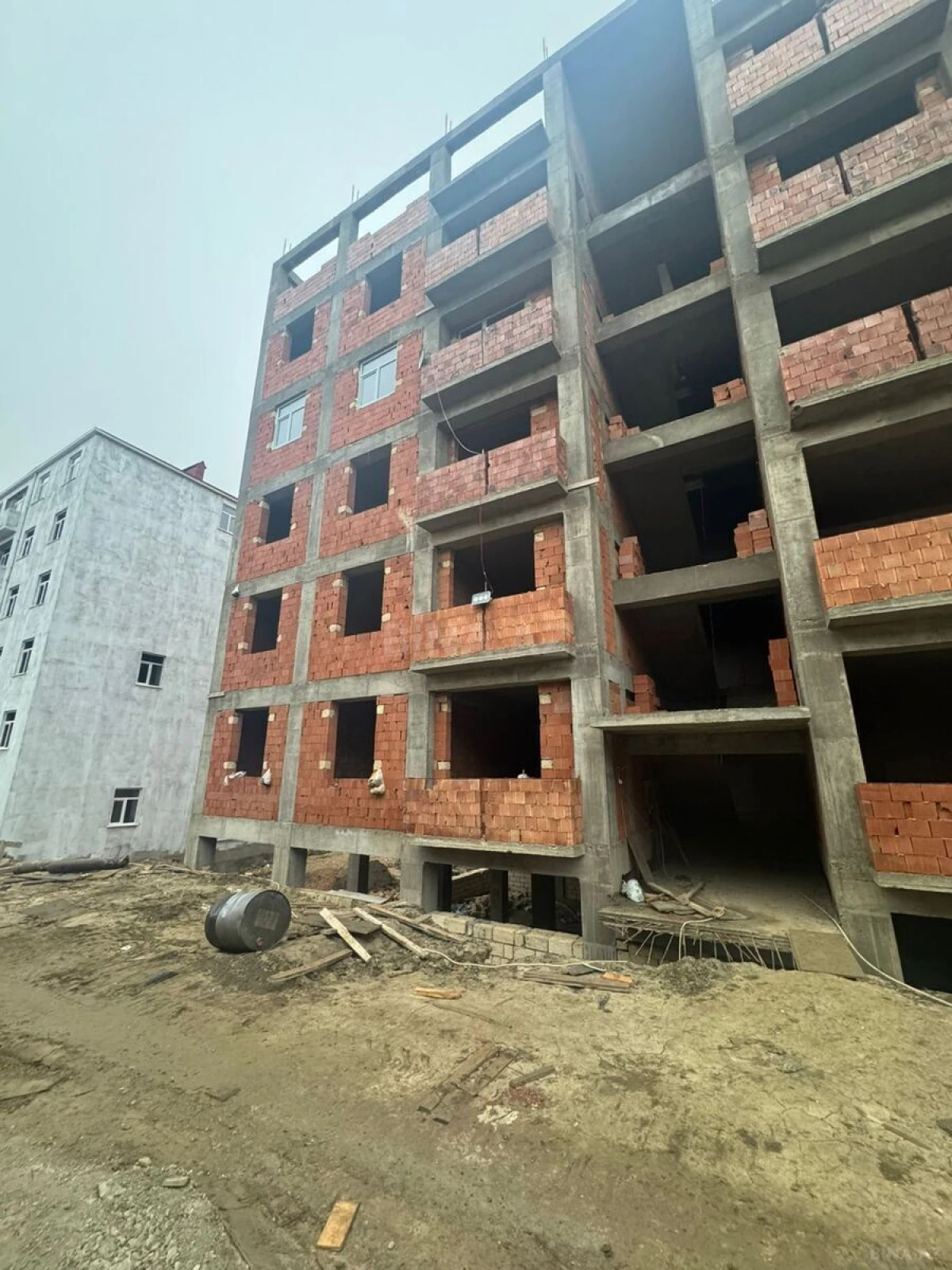 Satılır 1 otaqlı mənzil 54 m²