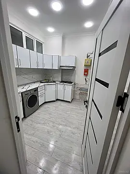 Kirayə verilir 2 otaqlı mənzil 73 m²