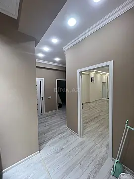 Kirayə verilir 2 otaqlı mənzil 73 m²