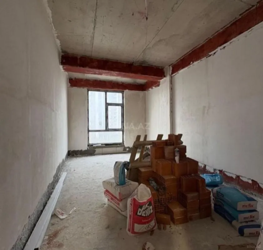 Satılır 3 otaqlı mənzil 135 m²