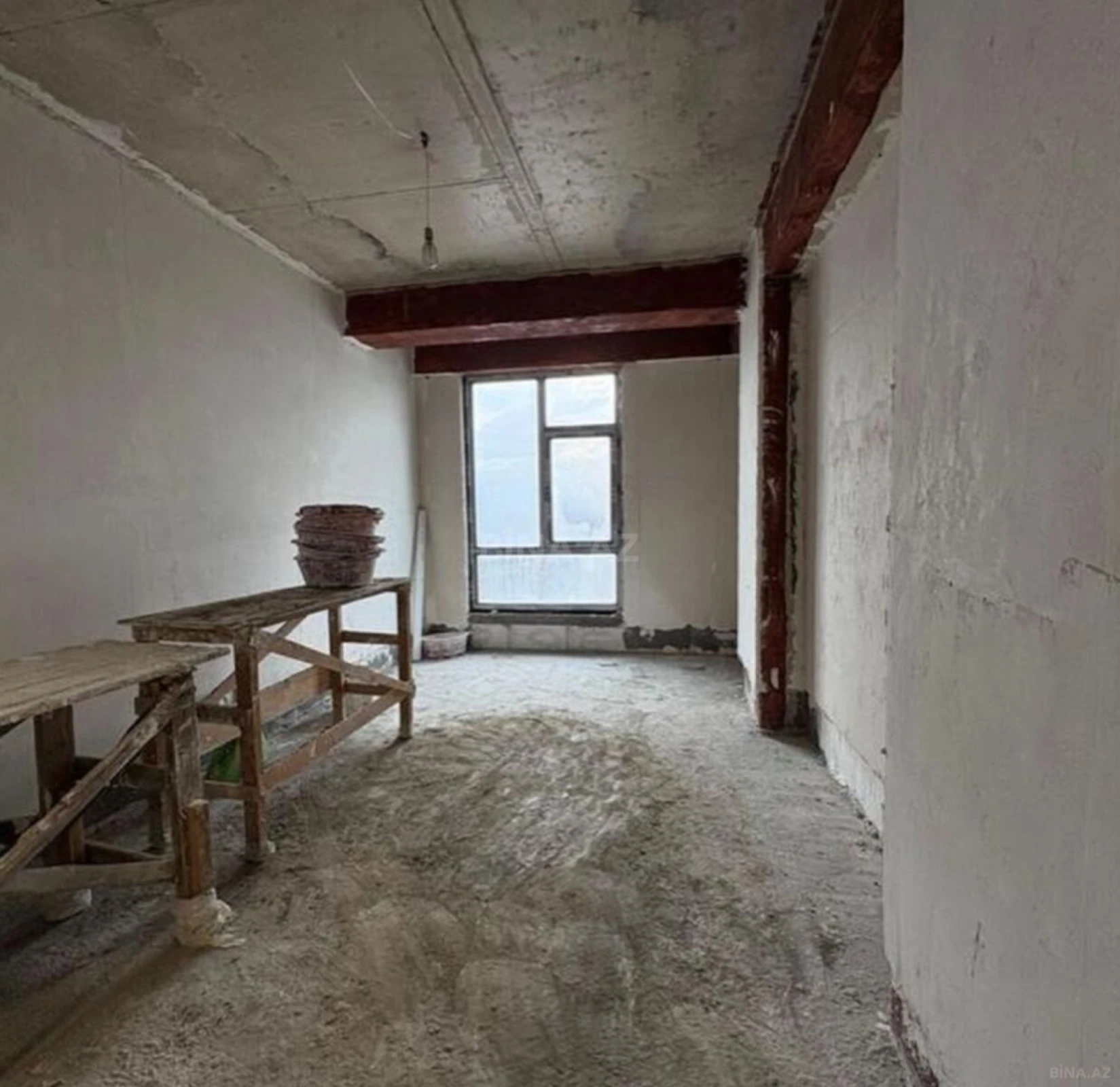 Satılır 3 otaqlı mənzil 135 m²