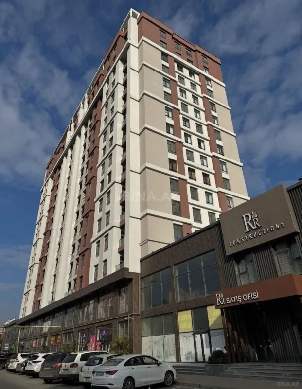 Satılır 3 otaqlı mənzil 135 m²