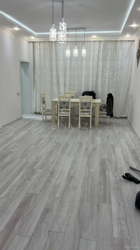Kirayə verilir 2 otaqlı mənzil 70 m²