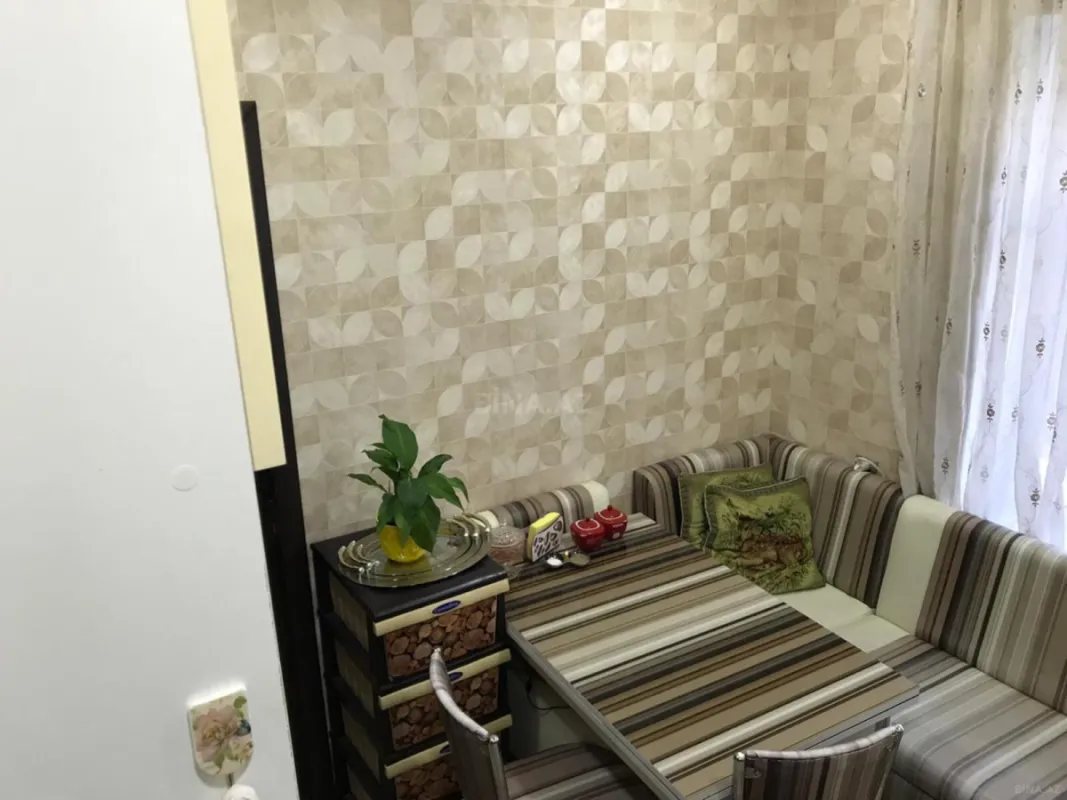 Satılır 4 otaqlı həyət evi 120 m²