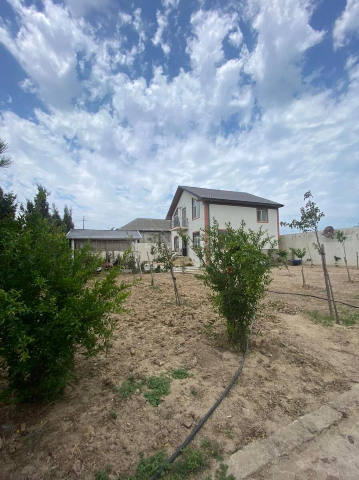 Satılır 4 otaqlı həyət evi 120 m²