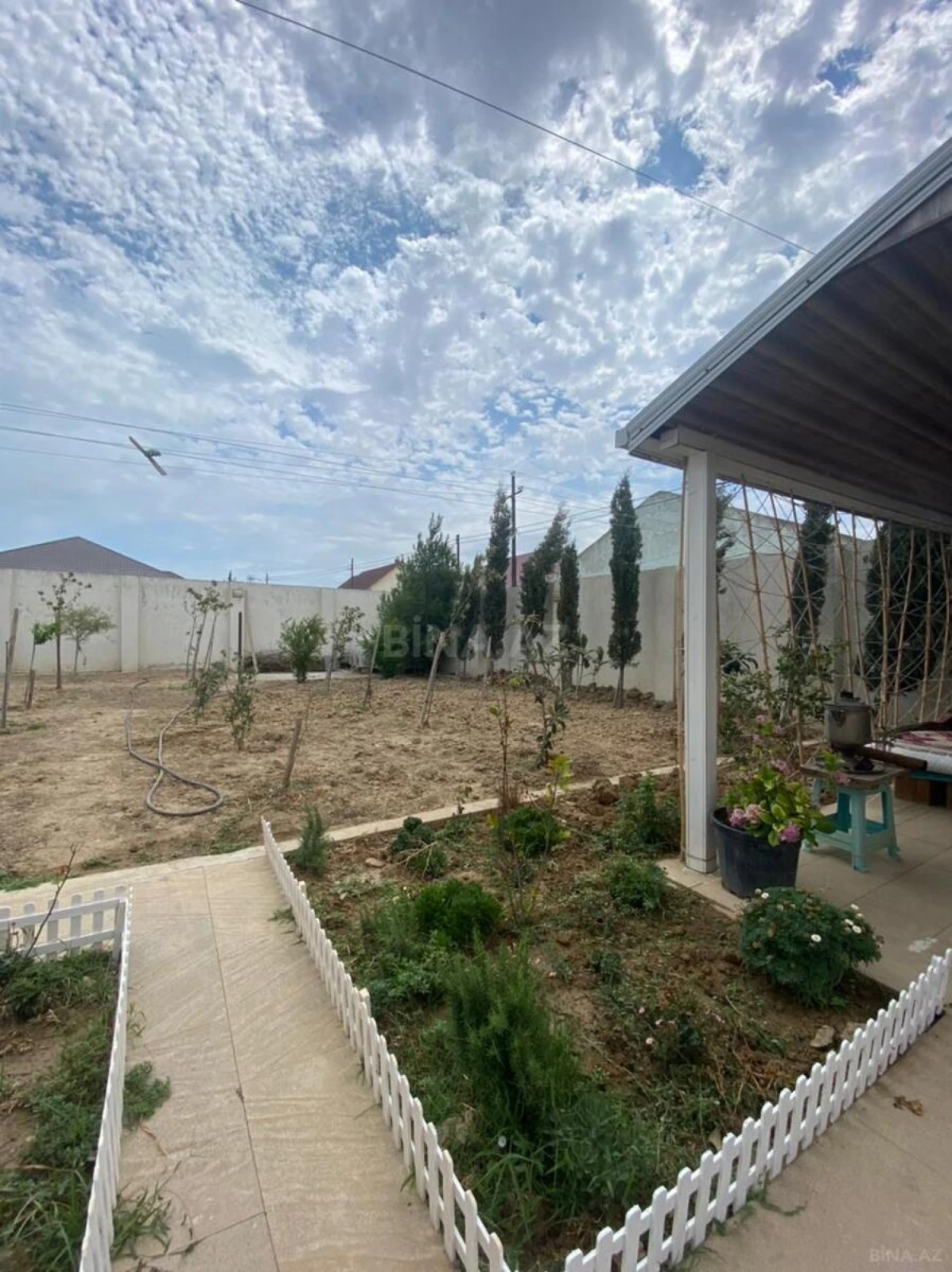 Satılır 4 otaqlı həyət evi 120 m²