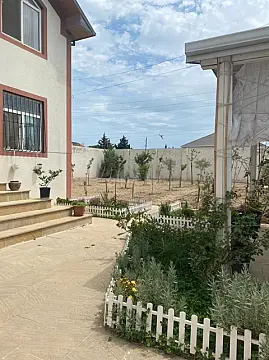 Satılır 4 otaqlı həyət evi 120 m²