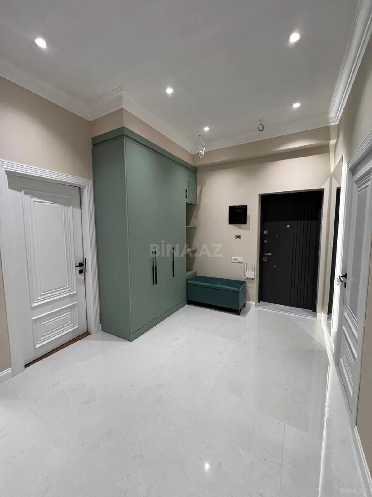 Kirayə verilir 2 otaqlı mənzil 71 m²