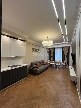 Kirayə verilir 2 otaqlı mənzil 71 m²