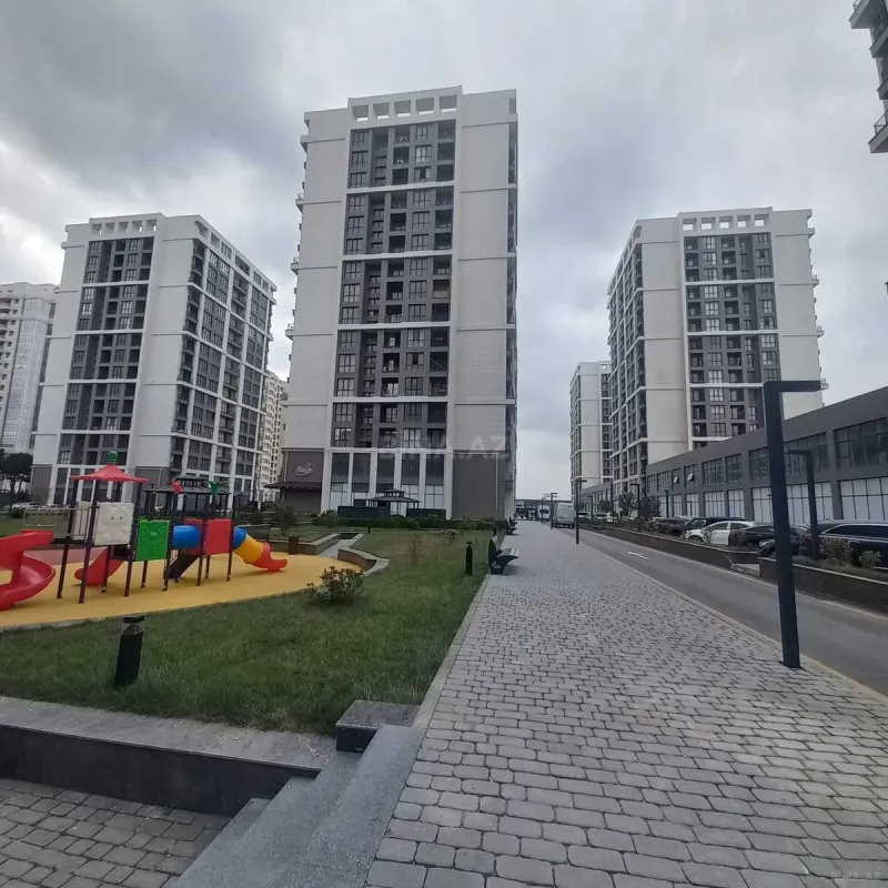 Kirayə verilir 2 otaqlı mənzil 71 m²