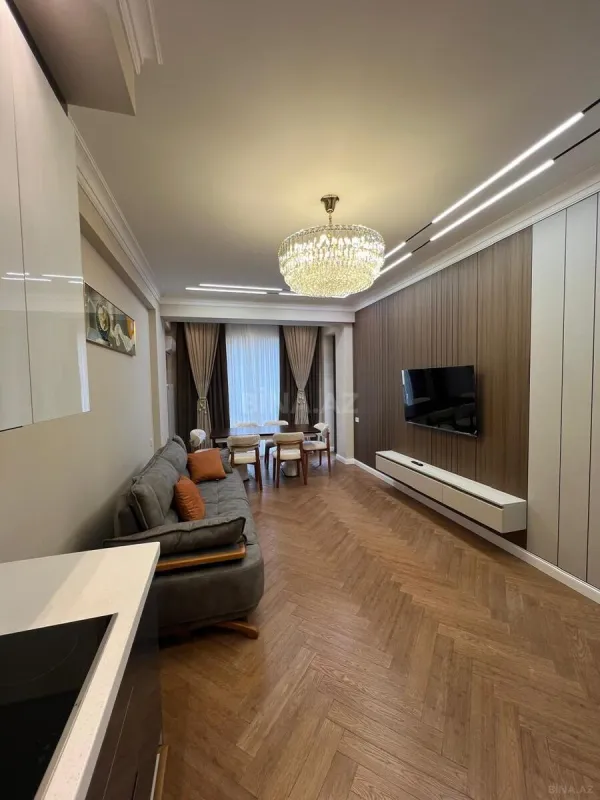 Kirayə verilir 2 otaqlı mənzil 71 m²