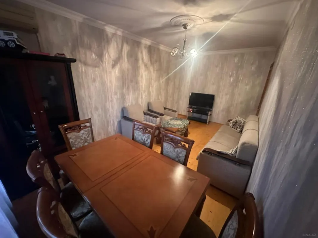 Kirayə verilir 2 otaqlı mənzil 60 m²