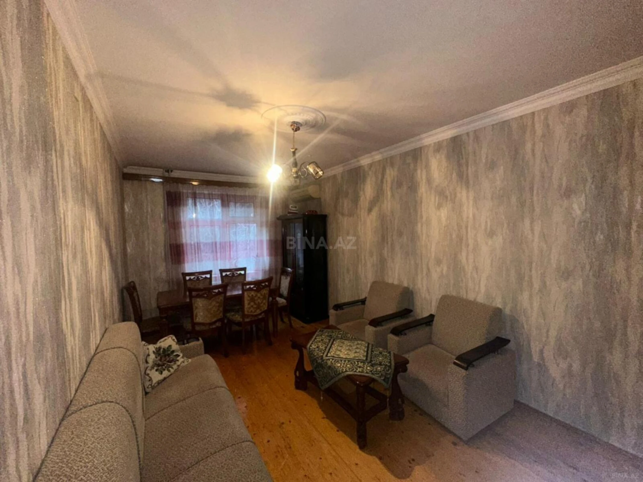Kirayə verilir 2 otaqlı mənzil 60 m²