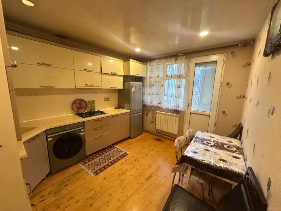 Kirayə verilir 2 otaqlı mənzil 60 m²