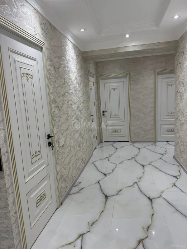 Satılır 3 otaqlı mənzil 120 m²