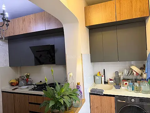 Satılır 2 otaqlı mənzil 58 m²