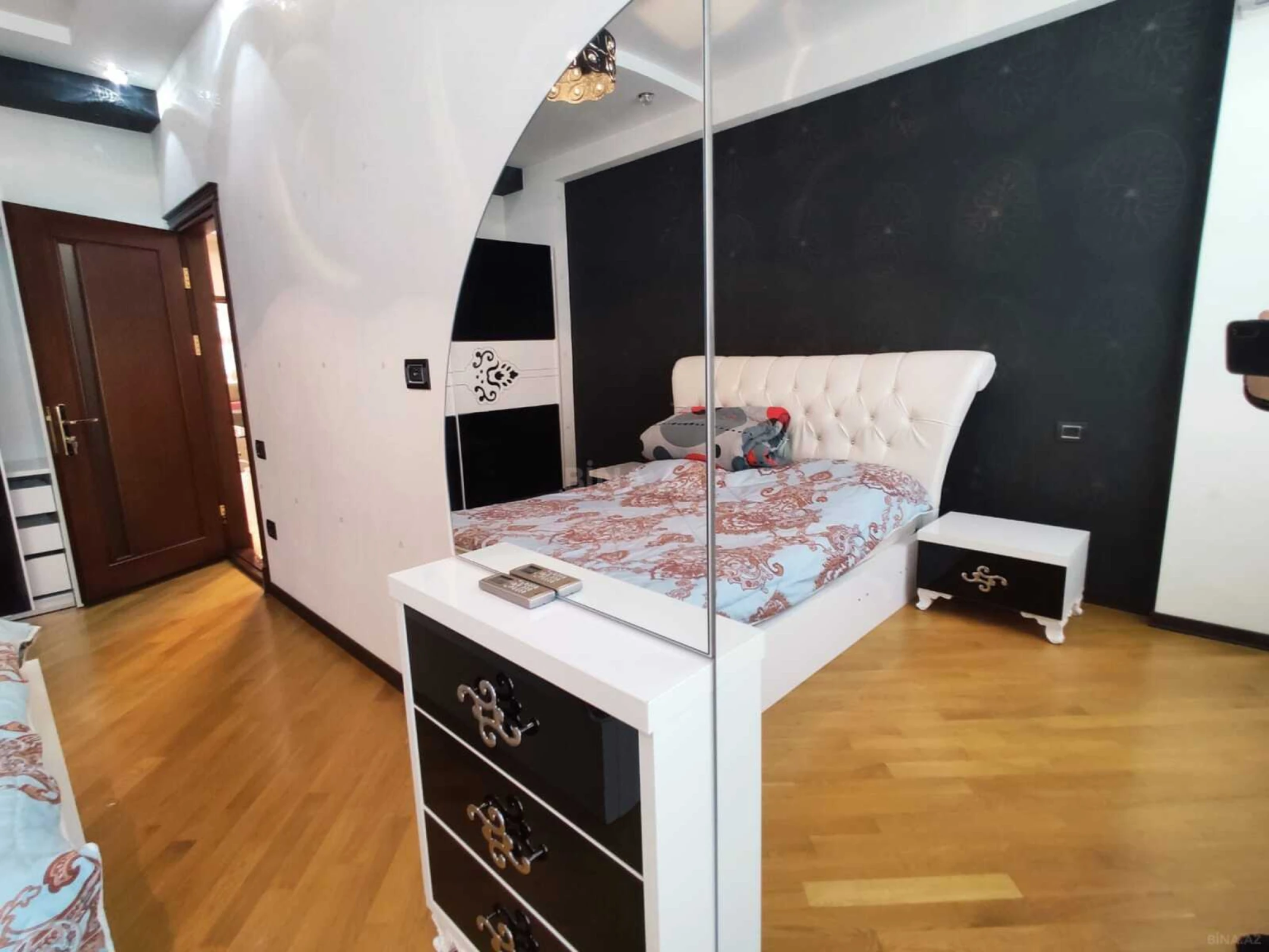 Kirayə verilir 2 otaqlı mənzil 70 m²