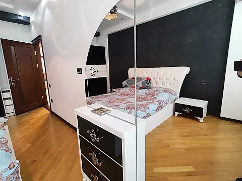 Kirayə verilir 2 otaqlı mənzil 70 m²