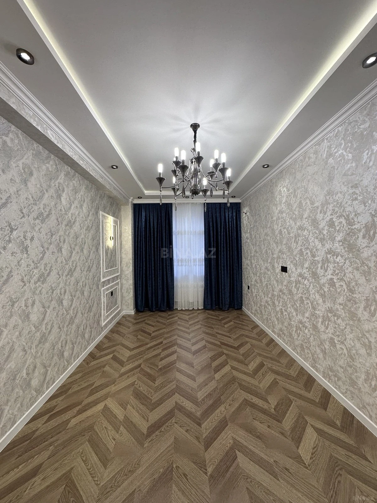 Satılır 2 otaqlı mənzil 65 m²