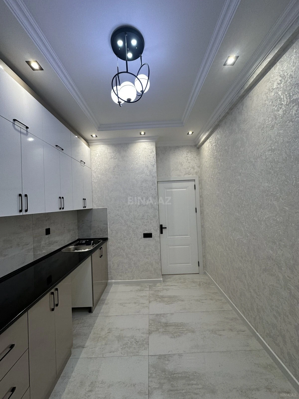 Satılır 2 otaqlı mənzil 65 m²