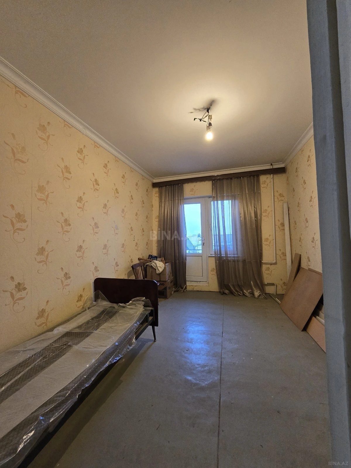 Satılır 2 otaqlı mənzil 56 m²