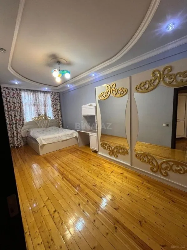 Satılır 3 otaqlı mənzil 150 m²