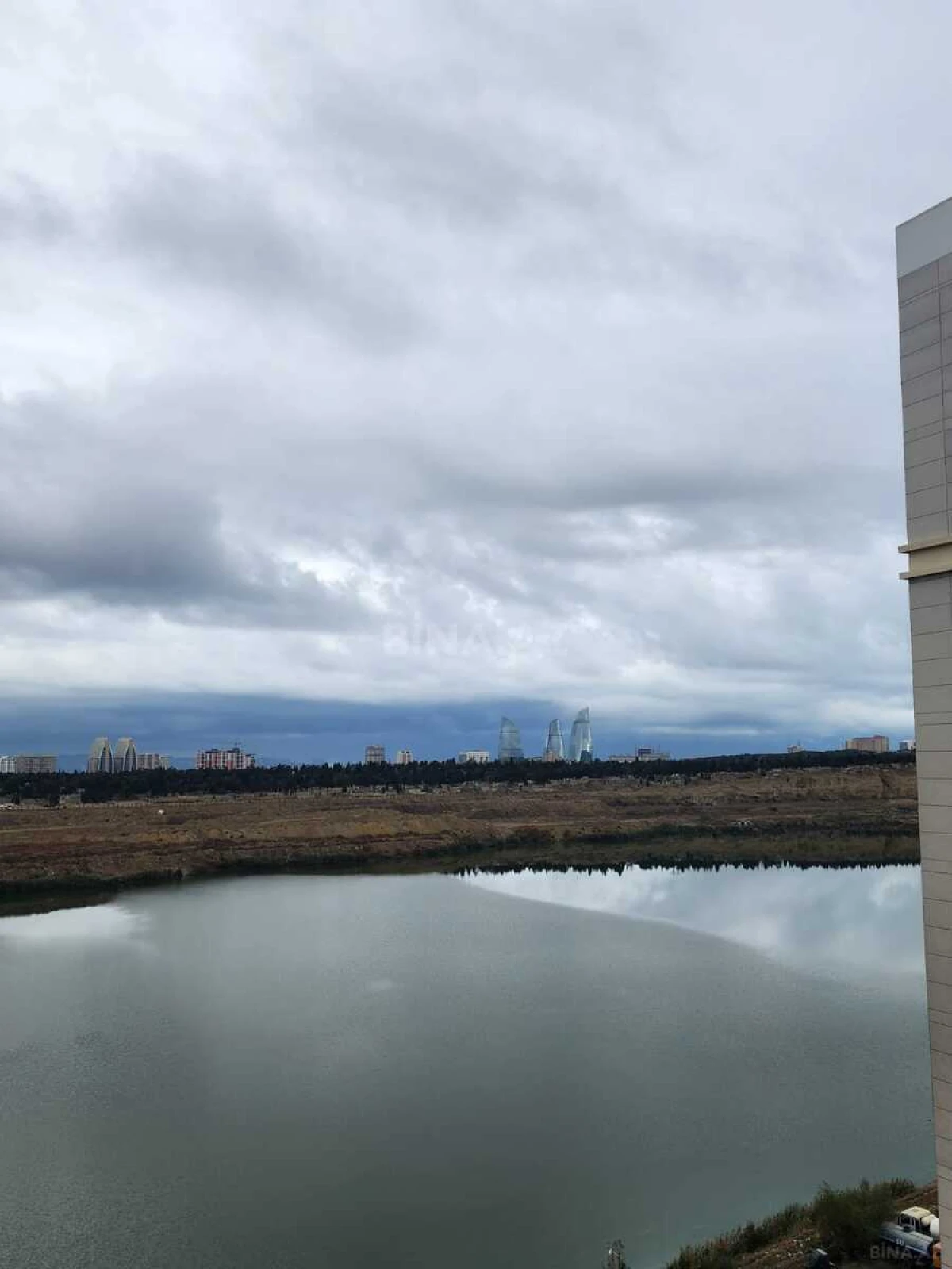 Satılır 3 otaqlı mənzil 72 m²