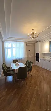 Satılır 3 otaqlı mənzil 130 m²