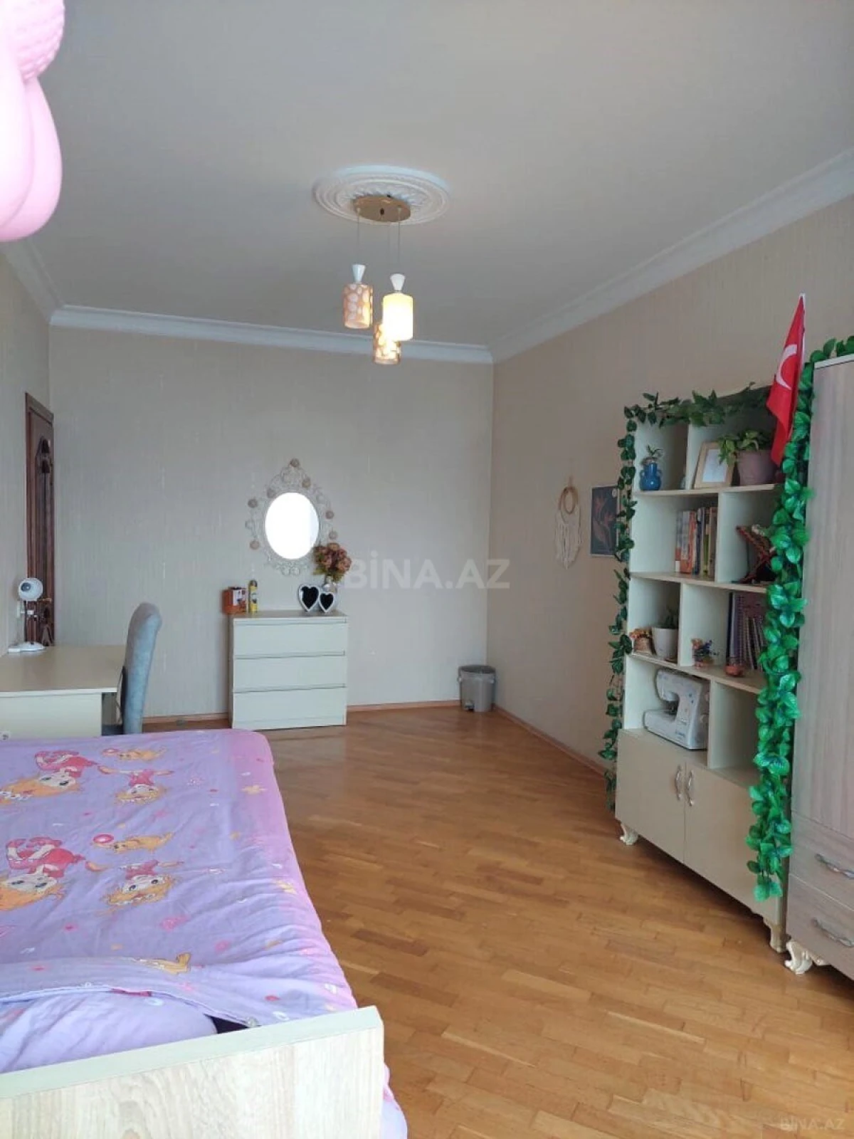 Satılır 4 otaqlı mənzil 110 m²