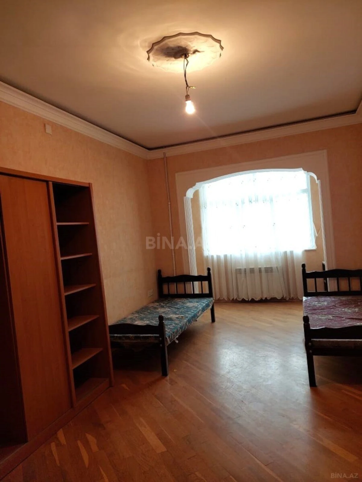 Satılır 4 otaqlı mənzil 110 m²