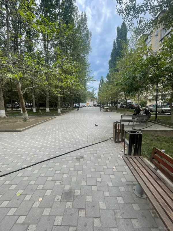 Satılır 4 otaqlı mənzil 95 m²